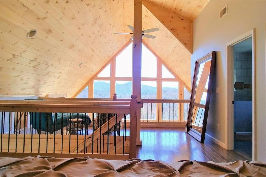 Peace Of Heaven ~ Modern Chic Cabin W/ Majestic Mountain Views Брайсон-Сити Экстерьер фото